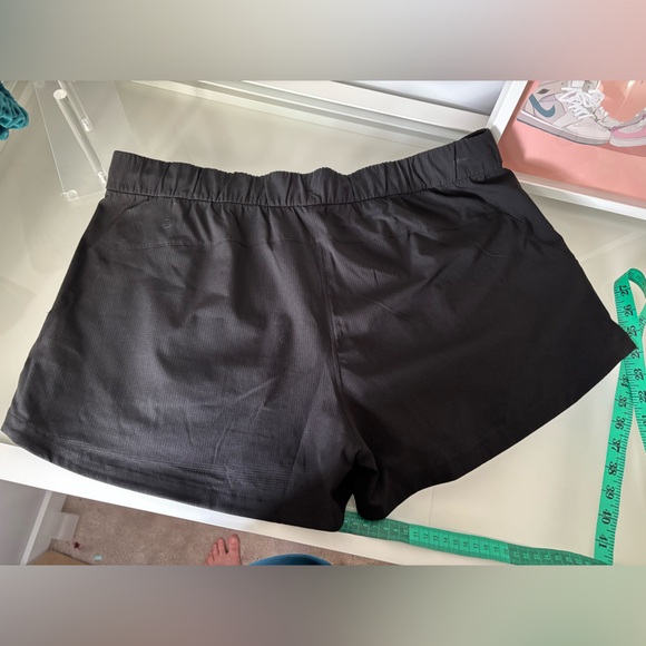 Lululemon Stroll At Sundown 3” *vent-light mesh - Picture 6 of 8